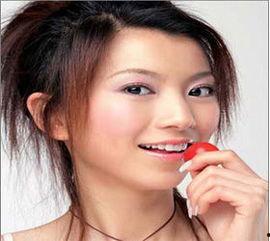 女明星舌头伸出,揭秘女明星们的独特“语言”艺术